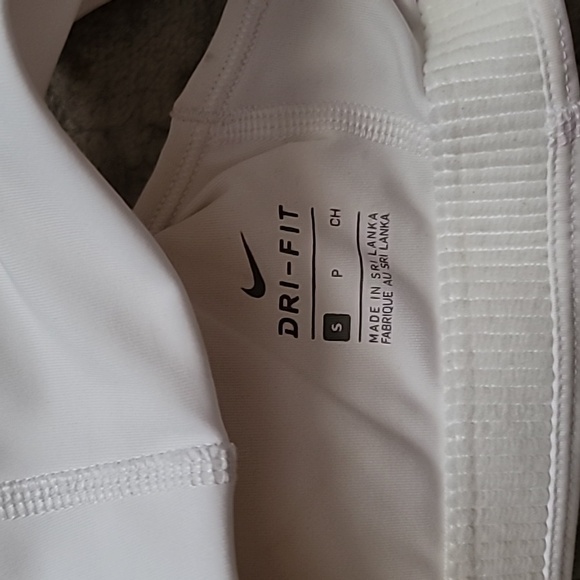 Nike padded sports bra Small - Picture 5 of 5